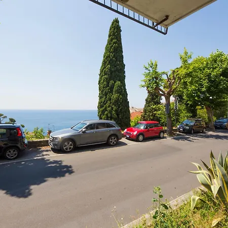 شقة Casaviva - Bright Seaview Retreat In *